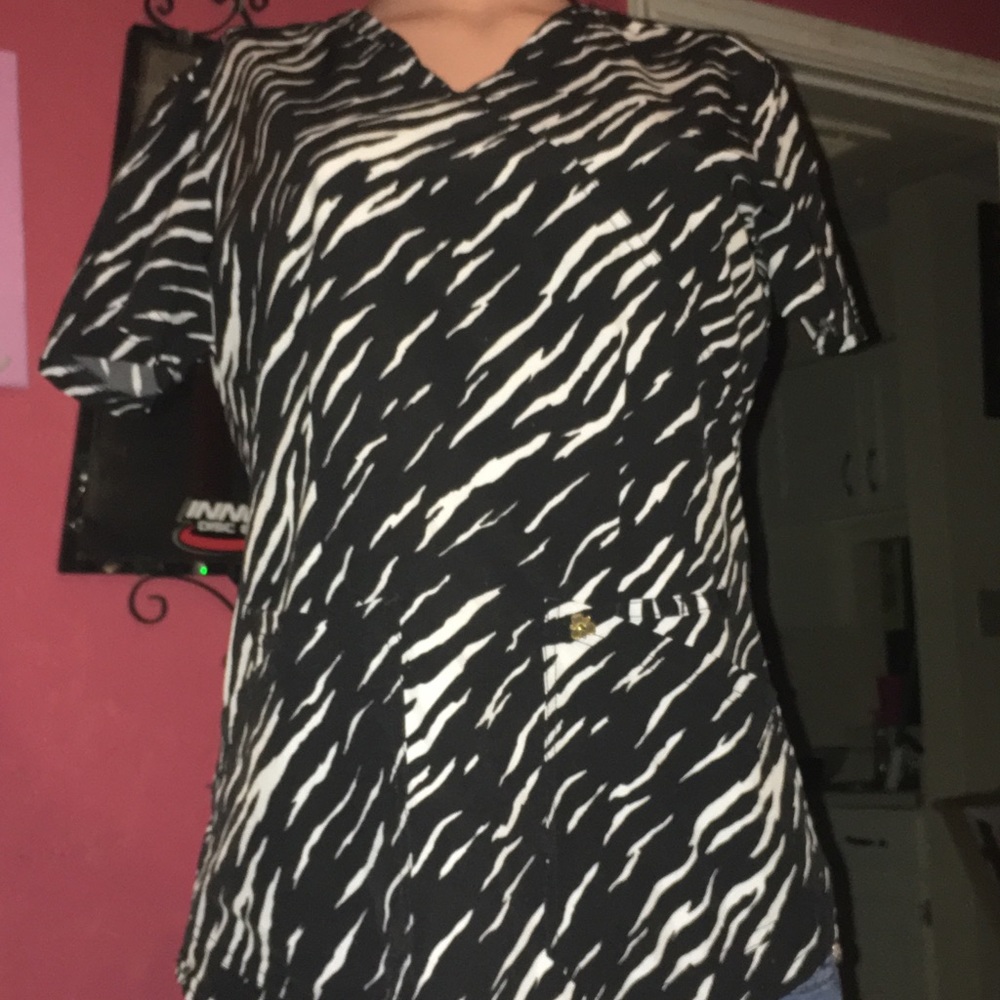 Scrub top